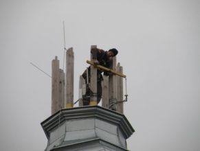 Oprava kostelní věže.
