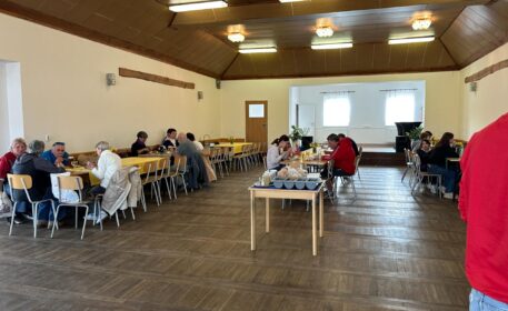 Sousedské posezení